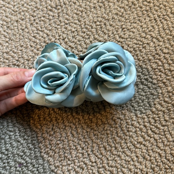 Sabina Sommer rose hair clip 🌸🌼🌺 - Picture 3 of 6